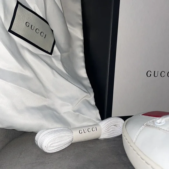 Gucci Ace Heart leather sneakers - Picture 10 of 10